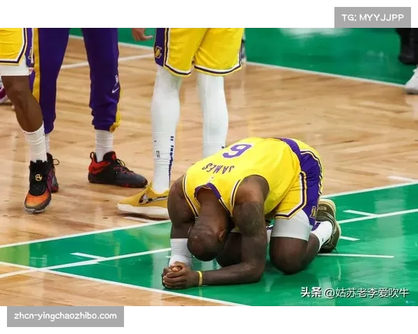 裁判在比赛最后时刻倾向减少干预 “让球员决定比赛”理念受挑战 裁判在比赛最后时刻倾向减少干预 “让球员决定比赛”理念受挑战